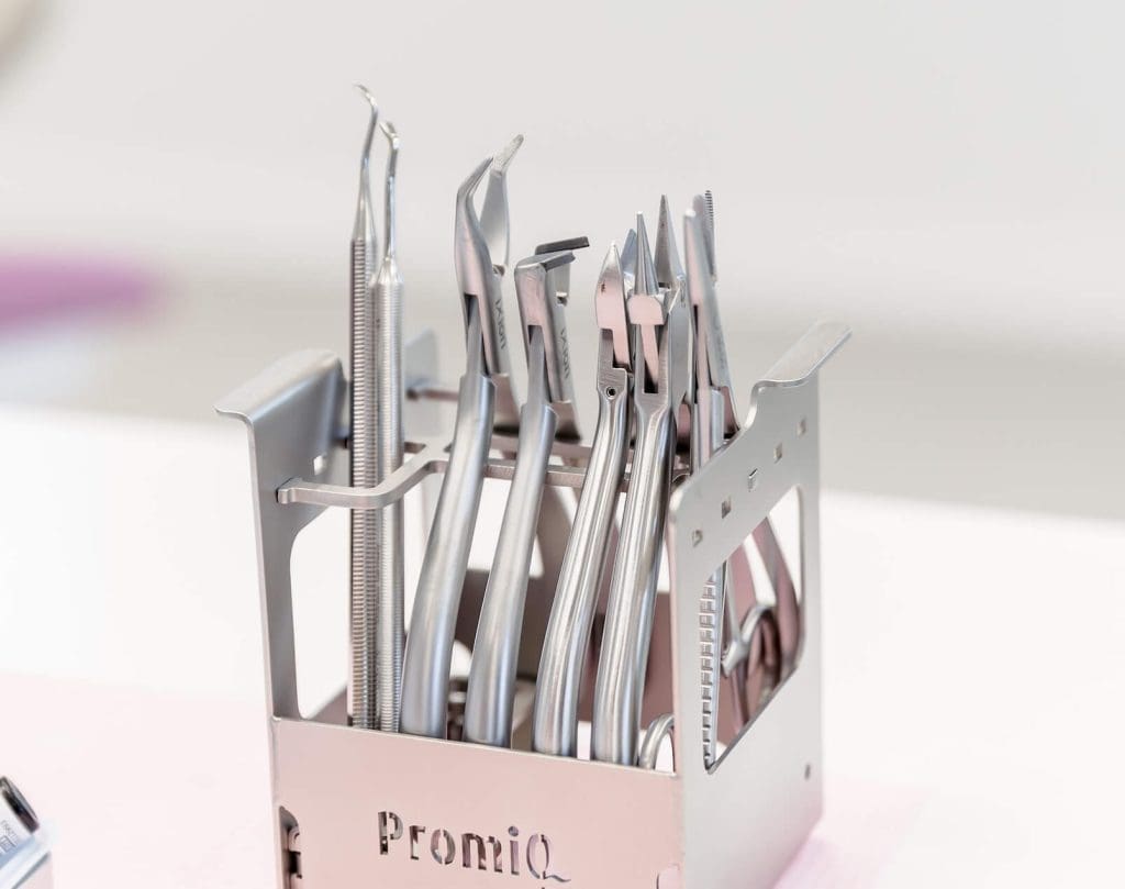 Wat doet een orthodontist nog meer dan beugels plaatsen?